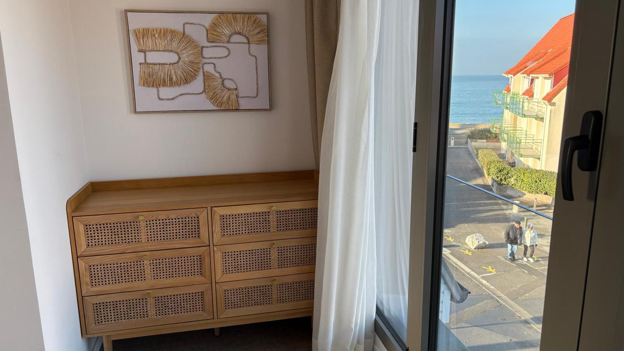 Logis- Hotel De La Baie De Wissant & Appartements Εξωτερικό φωτογραφία