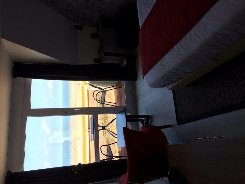 Logis- Hotel De La Baie De Wissant & Appartements Εξωτερικό φωτογραφία